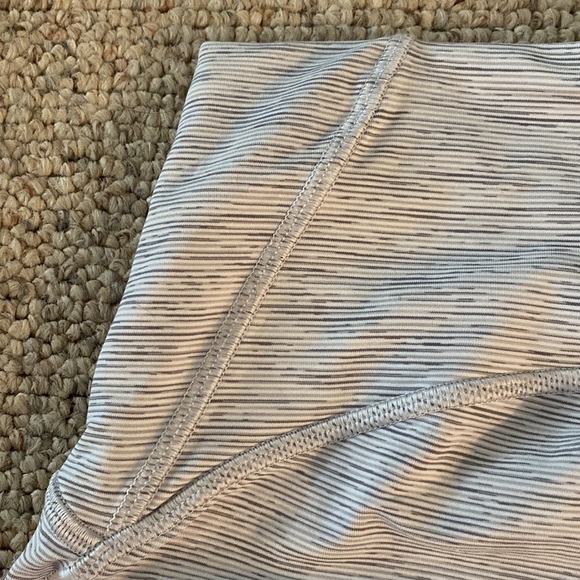 Lululemon running leggings size 4 - Picture 7 of 9